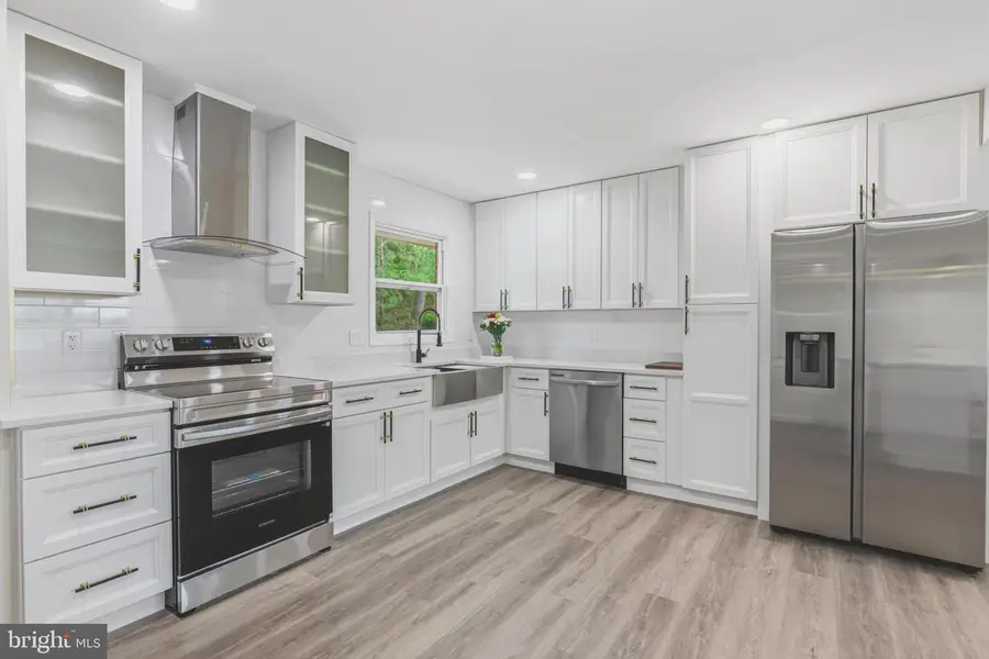 210 S Shenandoah Ave, Front Royal, VA 22630 - #2