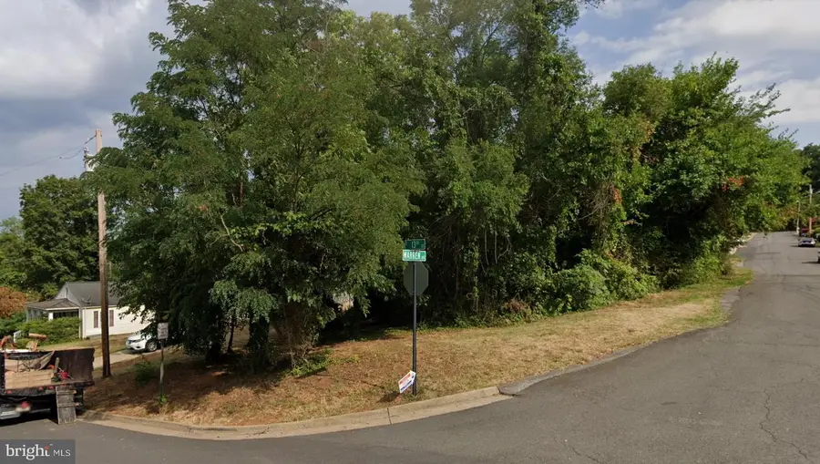 24 E 13th St, Front Royal, VA 22630 - #2