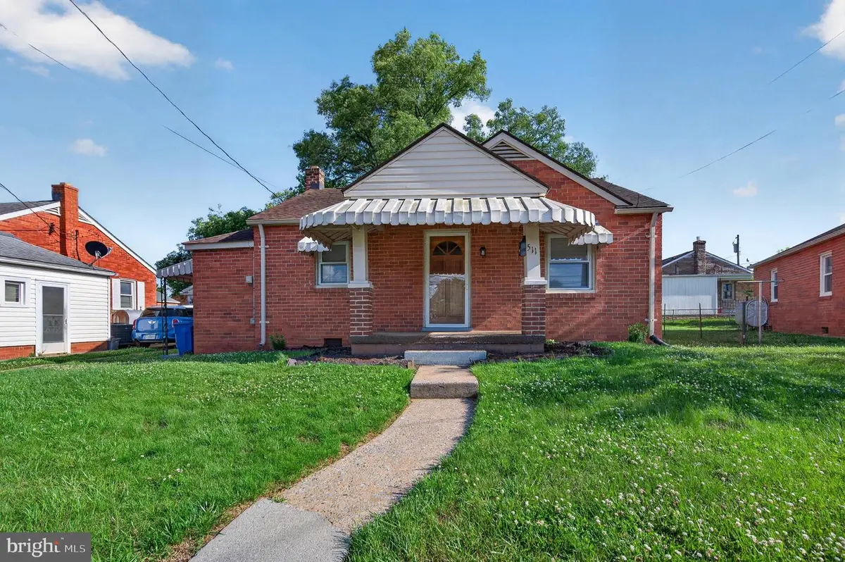 511 E 6th St, Front Royal, VA 22630 - #1