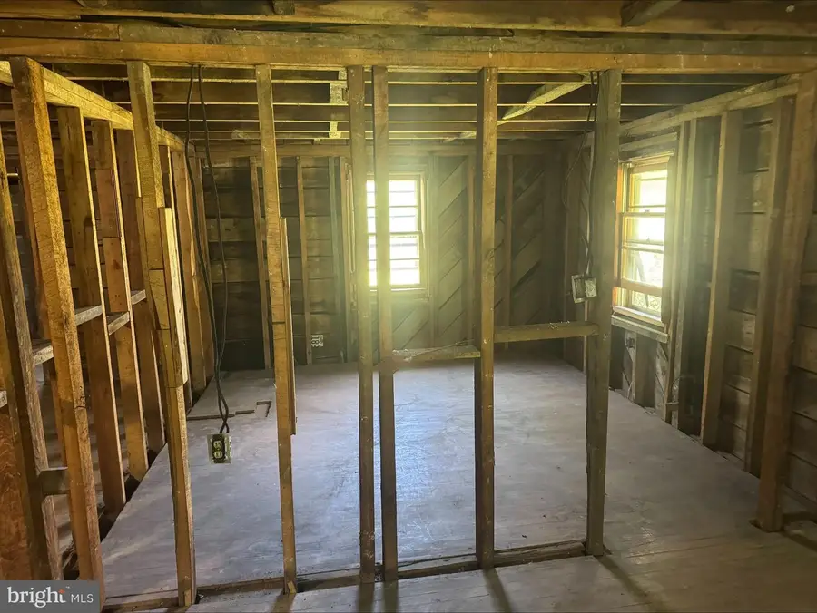 307 Jennings Ln, Bentonville, VA 22610 - #2