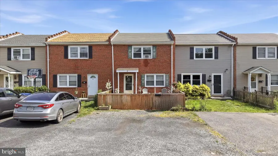 132 Scott St, Front Royal, VA 22630 - #2