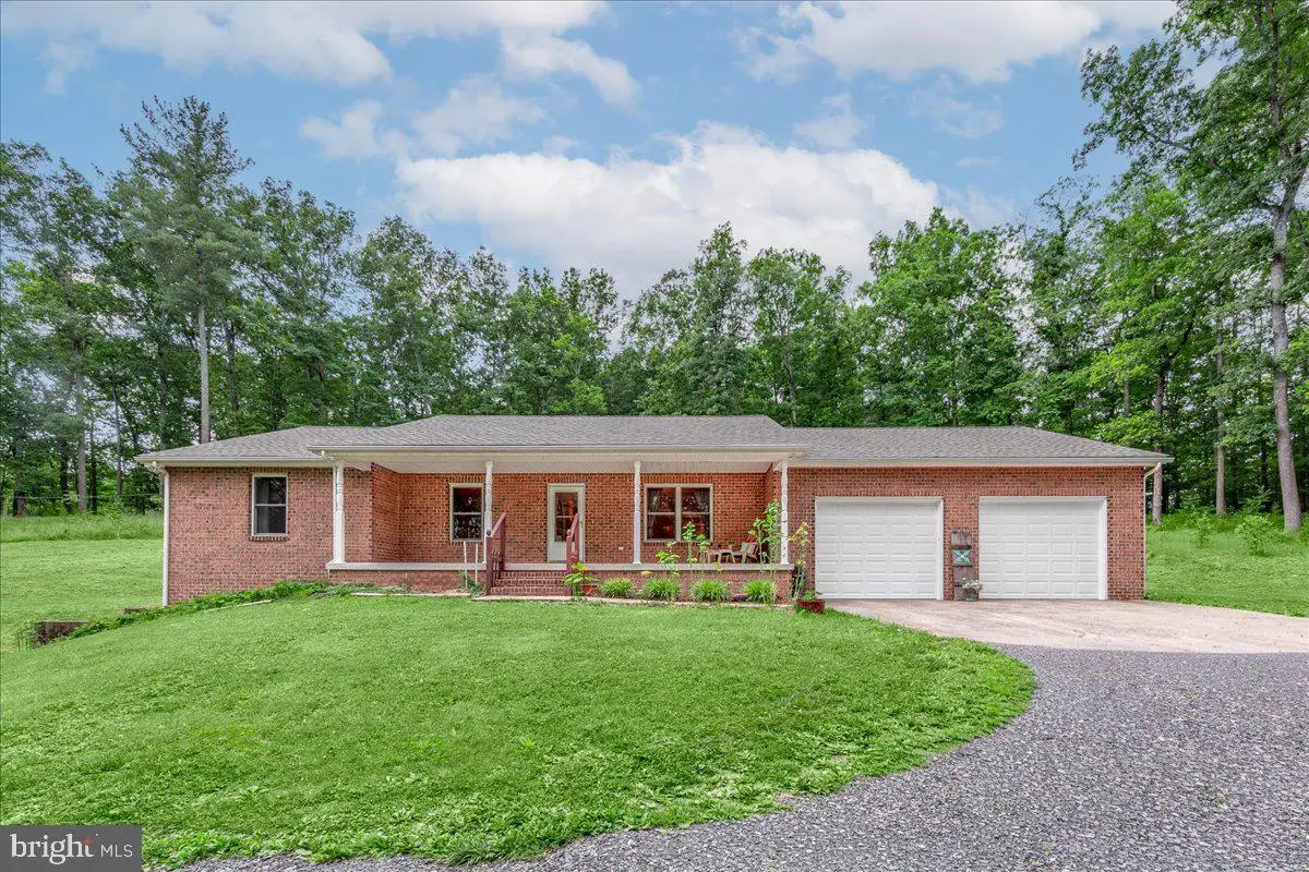 906 Cauthorn Mill Dr, Middletown, VA 22645 - #1