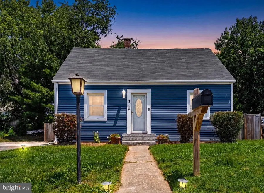 355 W 9th St, Front Royal, VA 22630 - #2