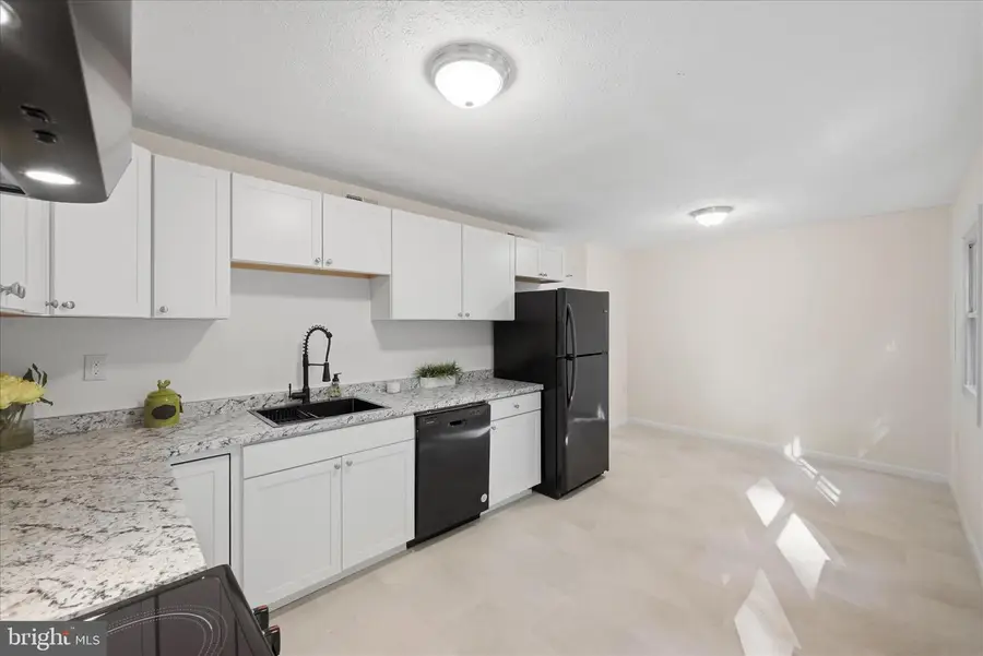 406 Viscose Ave, Front Royal, VA 22630 - #3