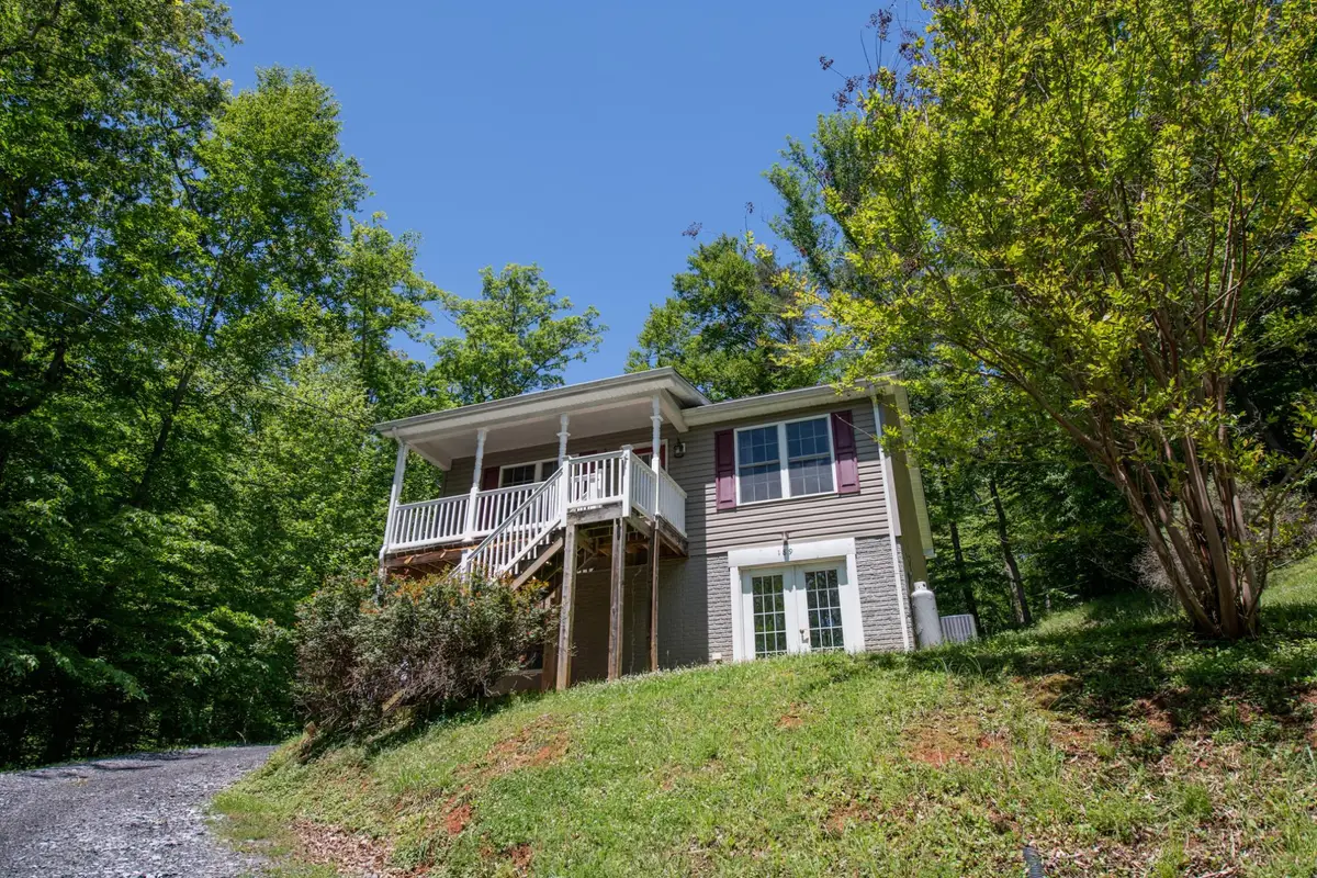 189 View Dr, Front Royal, VA 22630 - #1