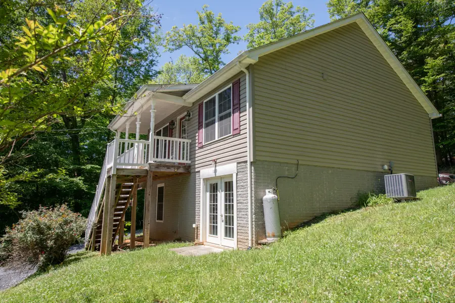 189 View Dr, Front Royal, VA 22630 - #2