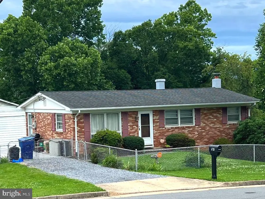 800 W 15th St, Front Royal, VA 22630 - #2