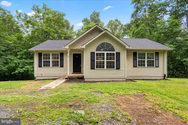 94 Tee Ct, LINDEN, VA 22642