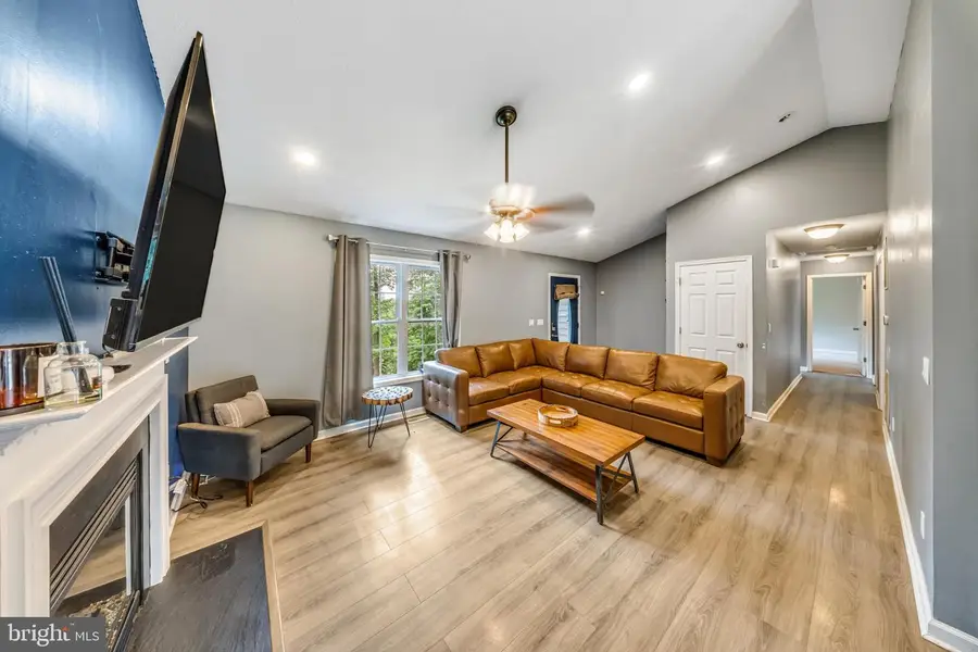 368 Freeze Rd, Linden, VA 22642 - #3