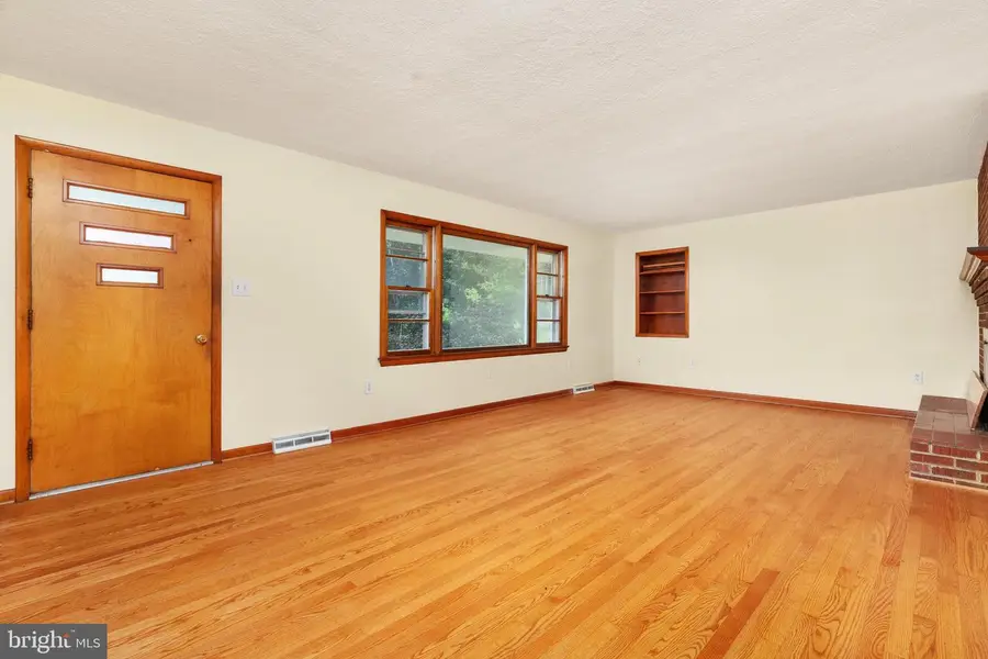 315 W Main St, Front Royal, VA 22630 - #3