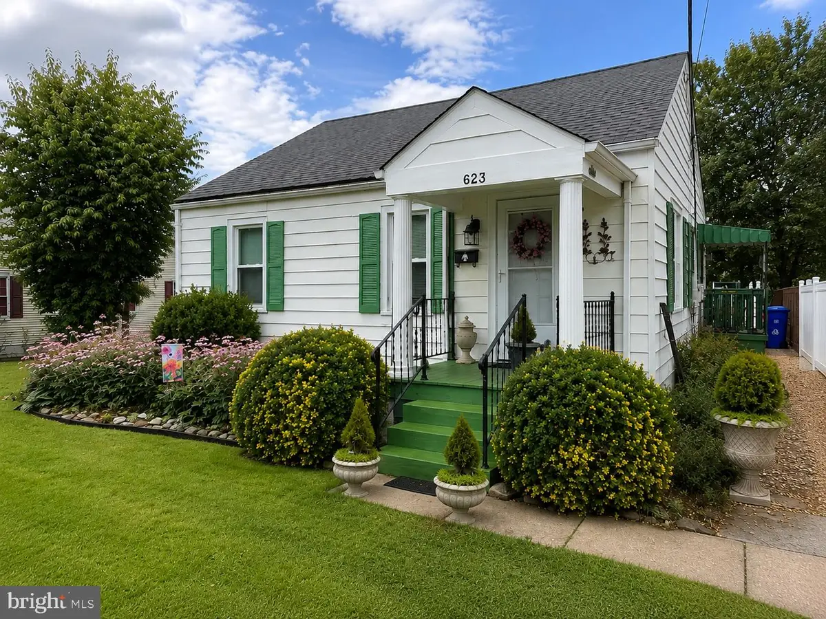 623 Manassas Ave, Front Royal, VA 22630 - #1