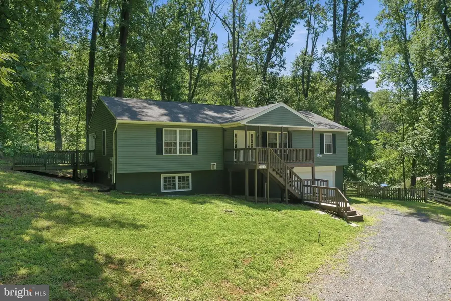 128 Orchard Lagoon Dr, Linden, VA 22642 - #3