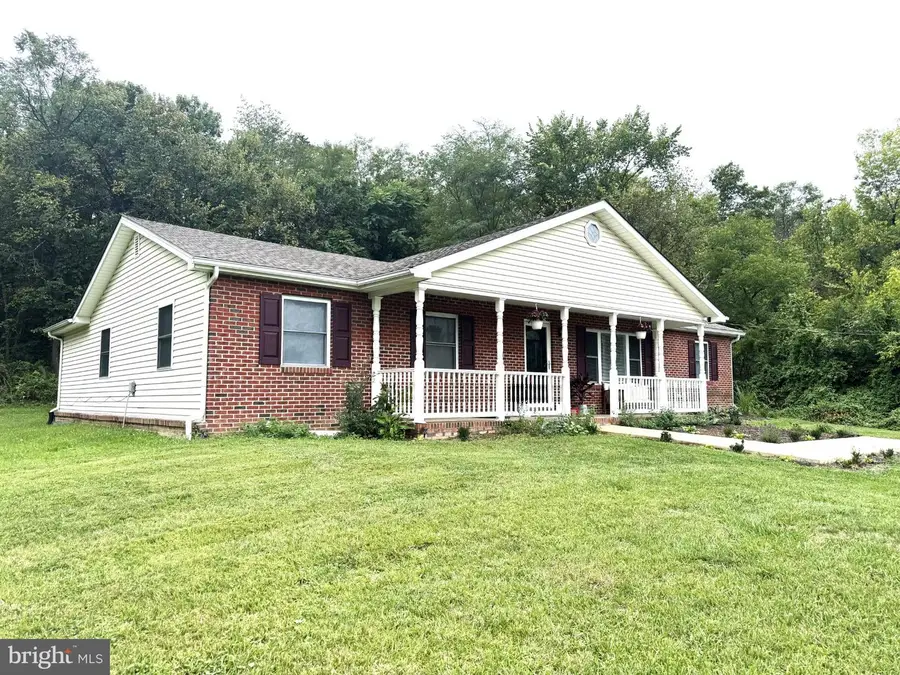 6075 Strasburg Rd, Strasburg, VA 22657 - #3