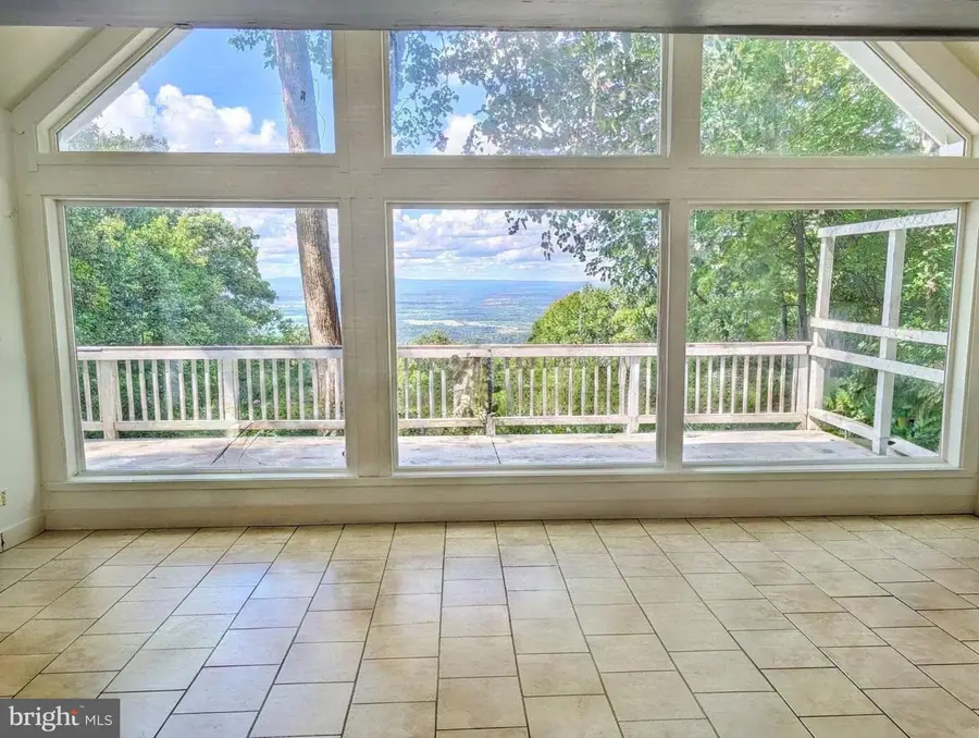 4607 Blue Mountain Rd, Linden, VA 22642 - #2