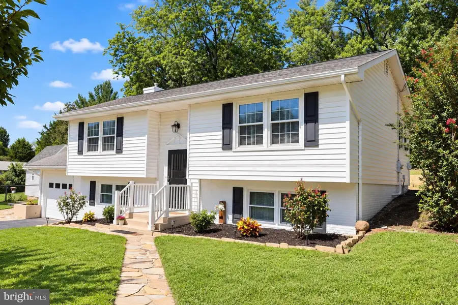 3153 Howellsville Rd, Front Royal, VA 22630 - #3