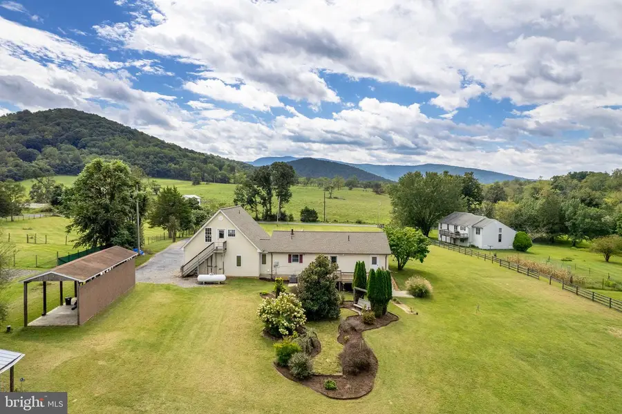 1207 Buck Mountain Rd, Bentonville, VA 22610 - #2