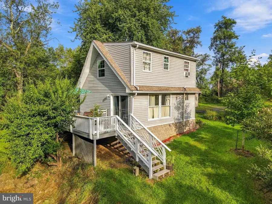 274 Granny Smith Rd, Linden, VA 22642 - #3