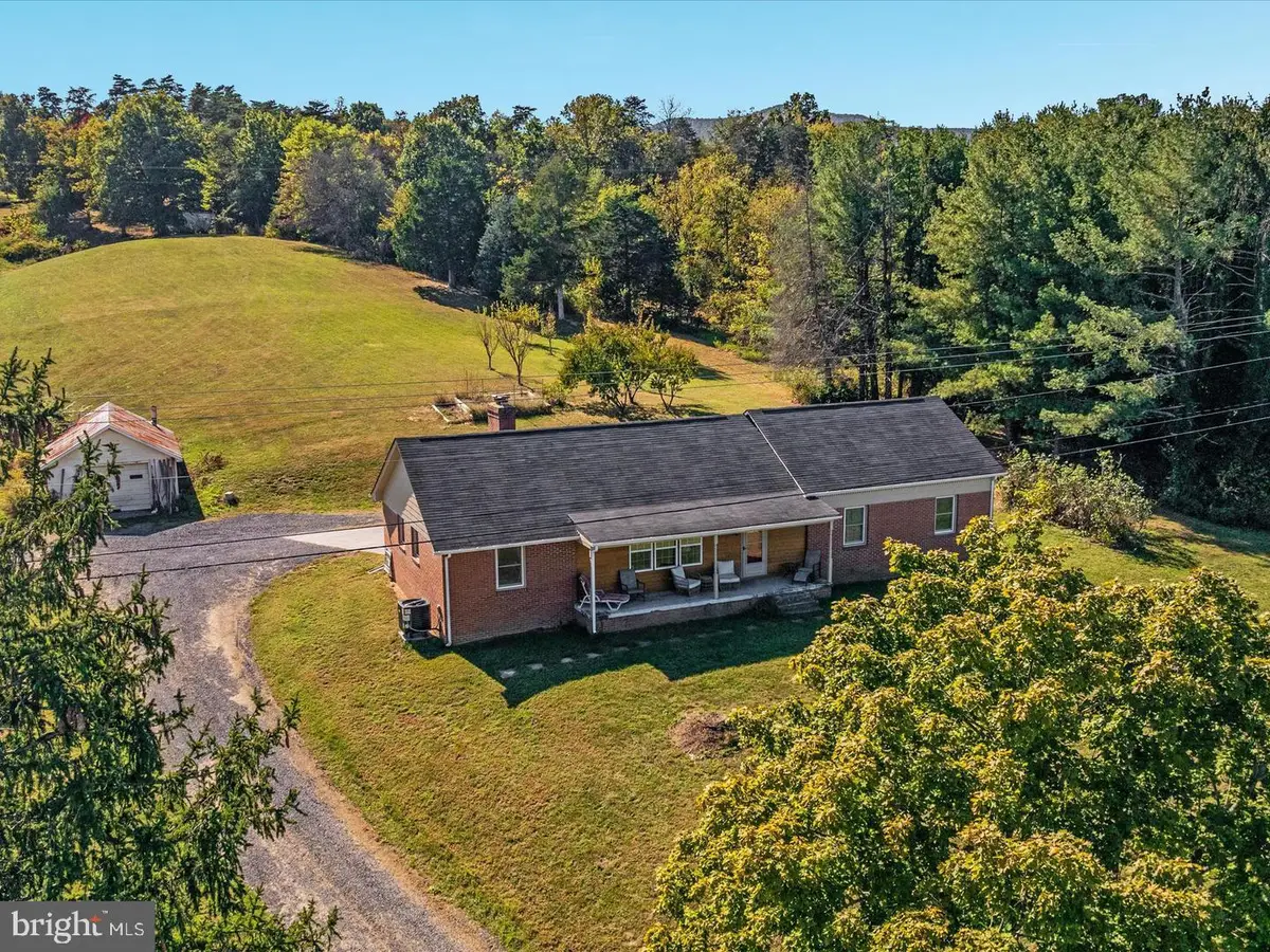 4245 Strasburg Rd, Strasburg, VA 22657 - #1