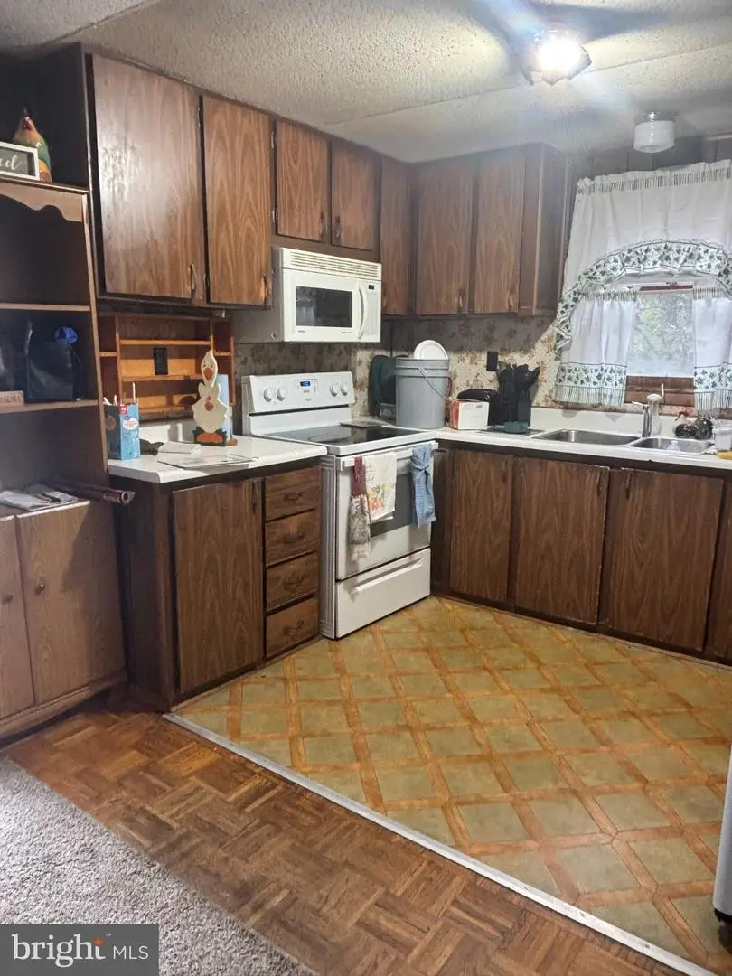208 E 16th St, Front Royal, VA 22630 - #2