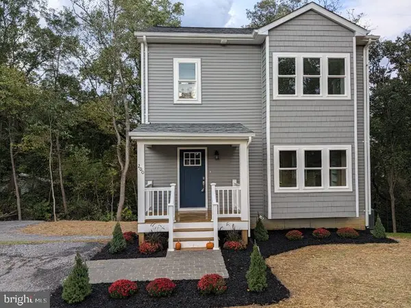 200 Paw Paw Dr, FRONT ROYAL, VA 22630