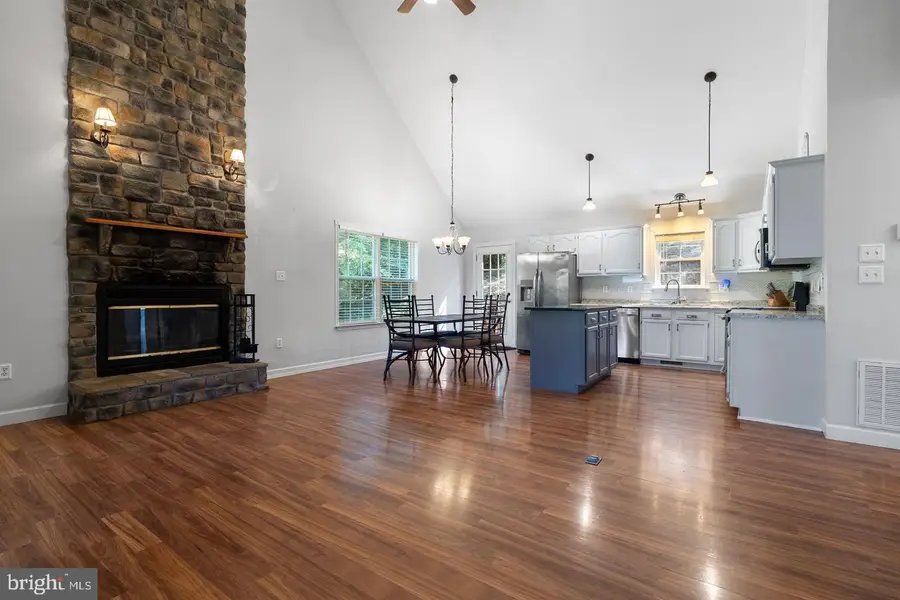 662 Northern Spy Dr, Linden, VA 22642 - #3