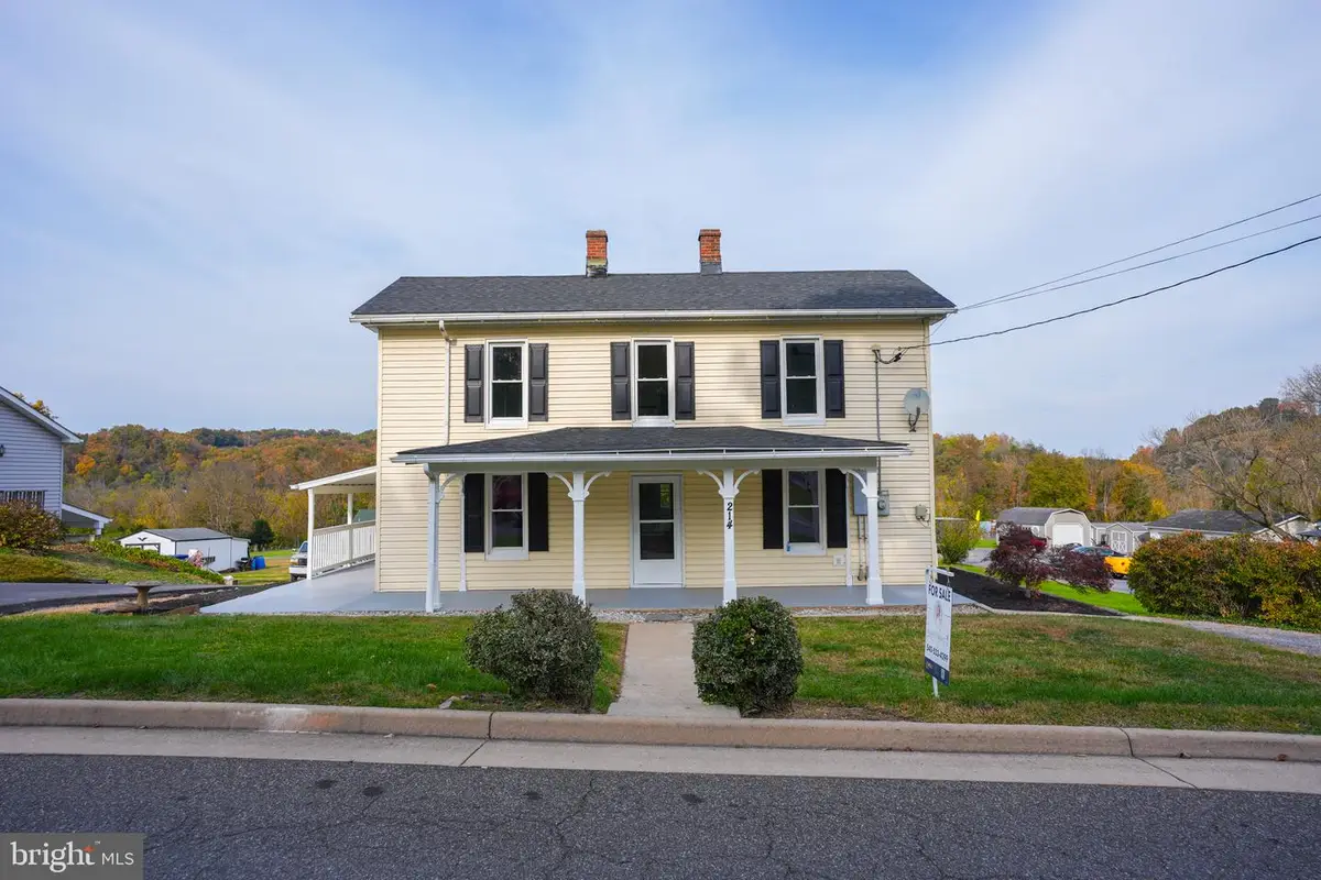 214 W Duck St, Front Royal, VA 22630 - #1