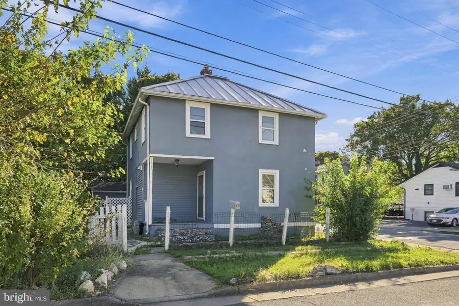 301 Prospect St E, Front Royal, VA 22630 - #2