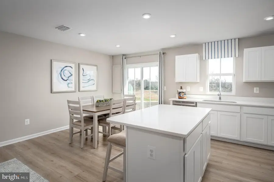 618d Gunnison Dr, Hedgesville, WV 25427 - Image #3