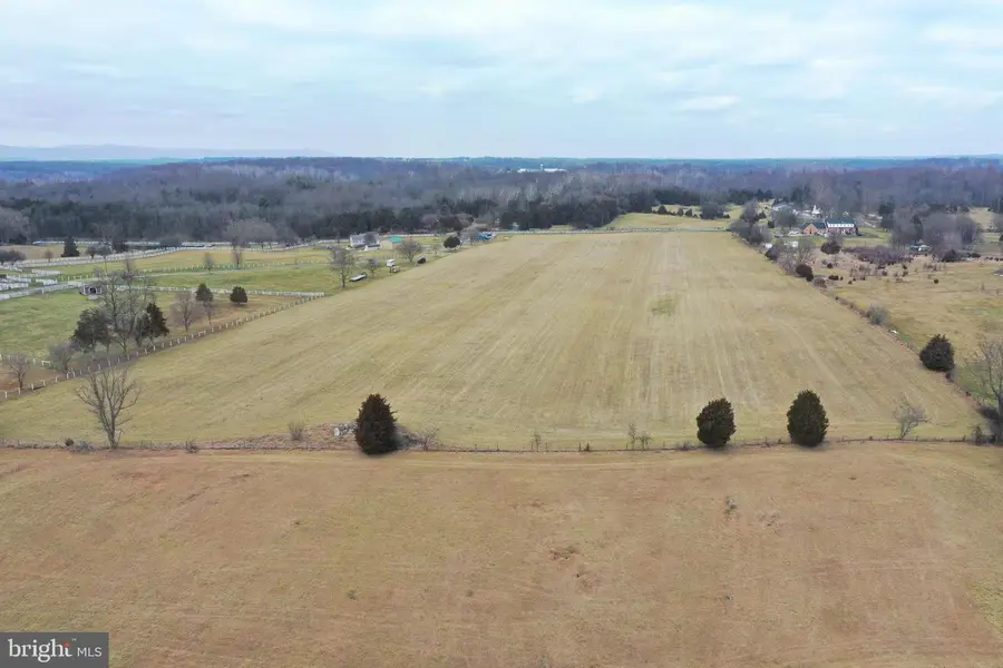 590 Carlyle Rd, Martinsburg, WV 25404 - Image #3