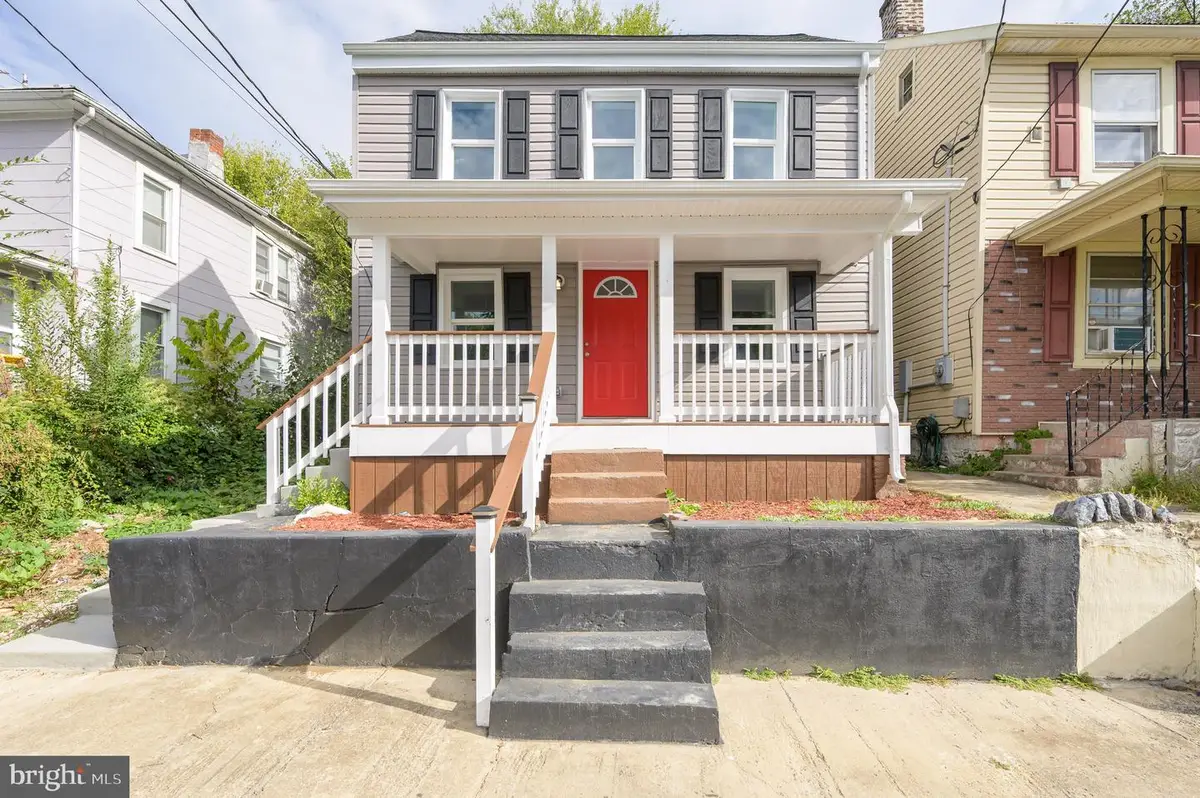 211 E Liberty St, Martinsburg, WV 25404 - Image #1