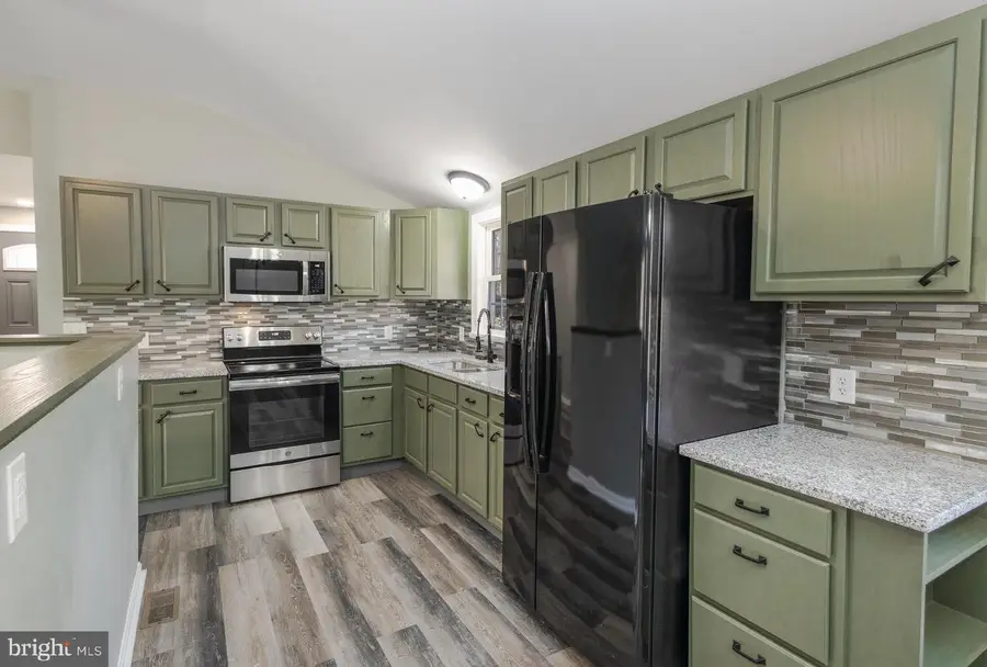 56 Chipmunk Ln, Gerrardstown, WV 25420 - Image #3