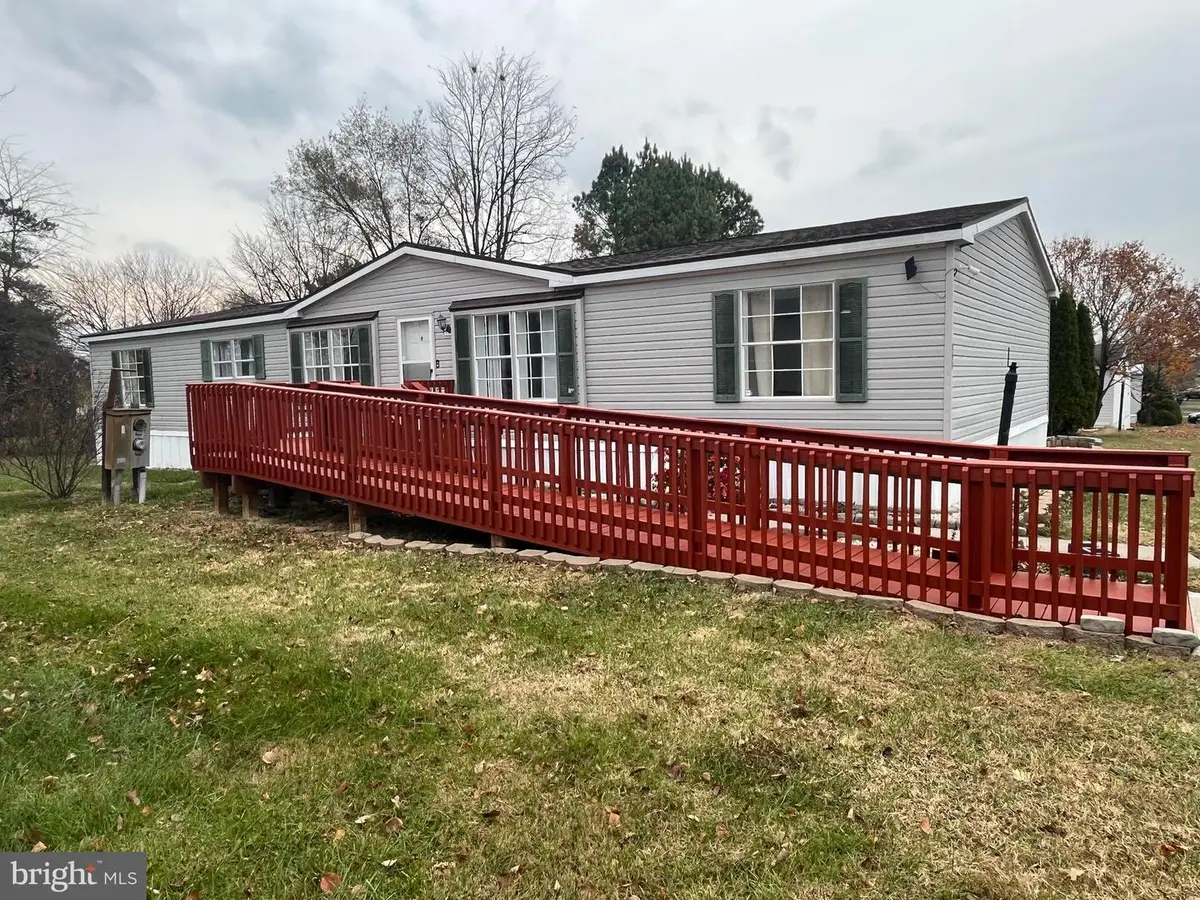 880 Royal Crest Dr, Martinsburg, WV 25401 - Image #1