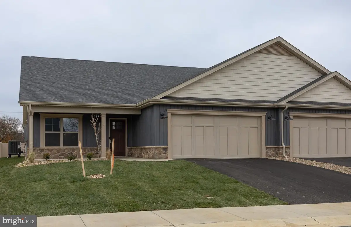 76 Grainfield Ct, Martinsburg, WV 25404 - Image #1