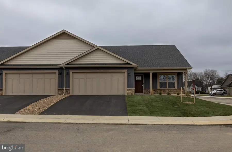 72 Grainfield Ct, Martinsburg, WV 25404 - Image #2