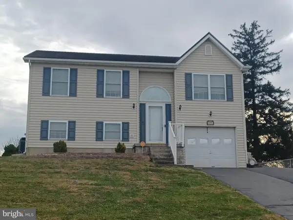 221 Universe Dr, MARTINSBURG, WV 25404