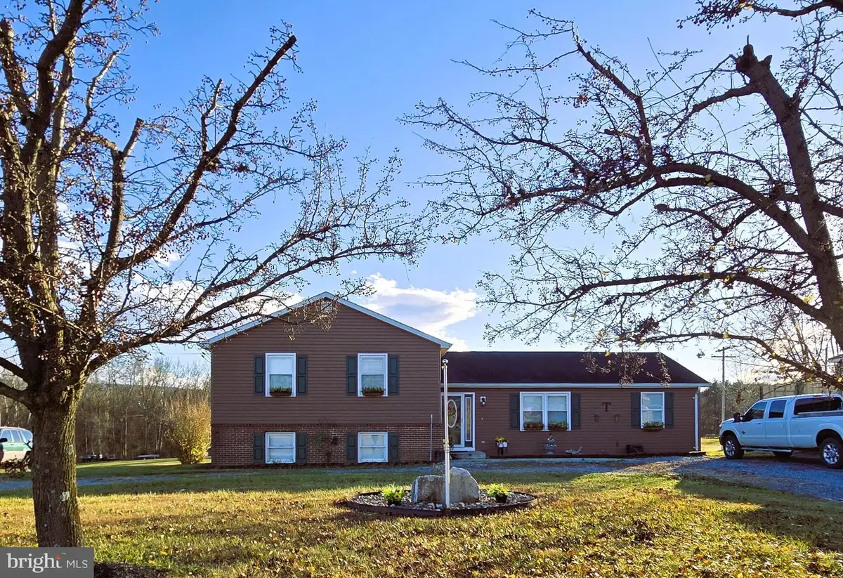 70 Kathys Ln, Hedgesville, WV 25427 - Image #1