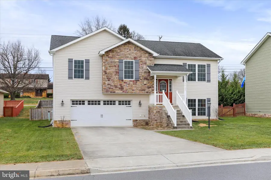 19 Pochards Ct, Martinsburg, WV 25403 - Image #2