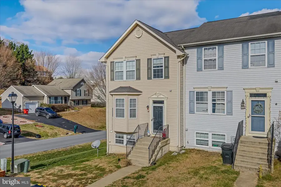 11 Quince Tree Dr, Martinsburg, WV 25403 - Image #2