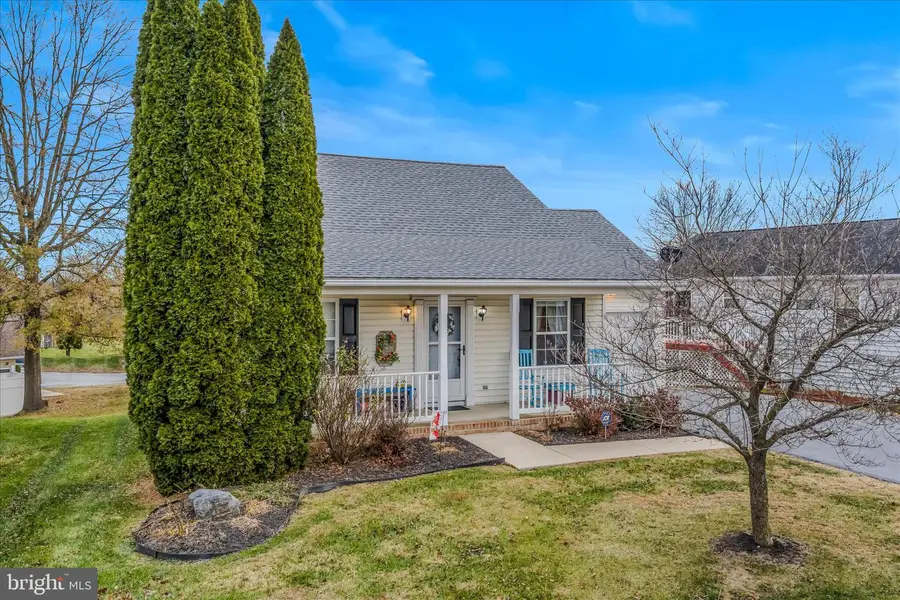 202 Sentry Ln, Martinsburg, WV 25401 - Image #2