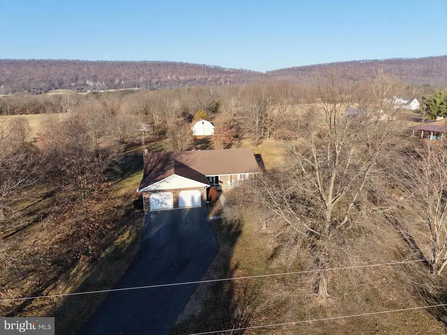 229 Hollis Dr, Gerrardstown, WV 25420 - Image #2