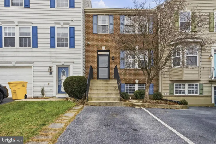 12 Thornberry Dr, Martinsburg, WV 25403 - Image #2