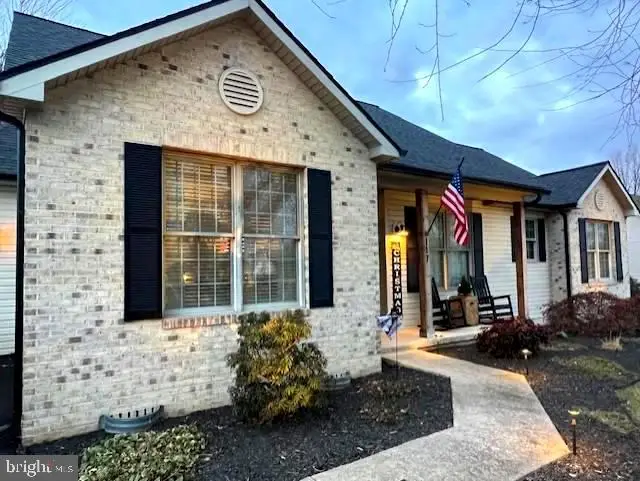 117 Yale Ln, Falling Waters, WV 25419 - Image #2