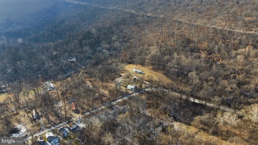 581 Salem Church Rd, Martinsburg, WV 25403 - Image #2