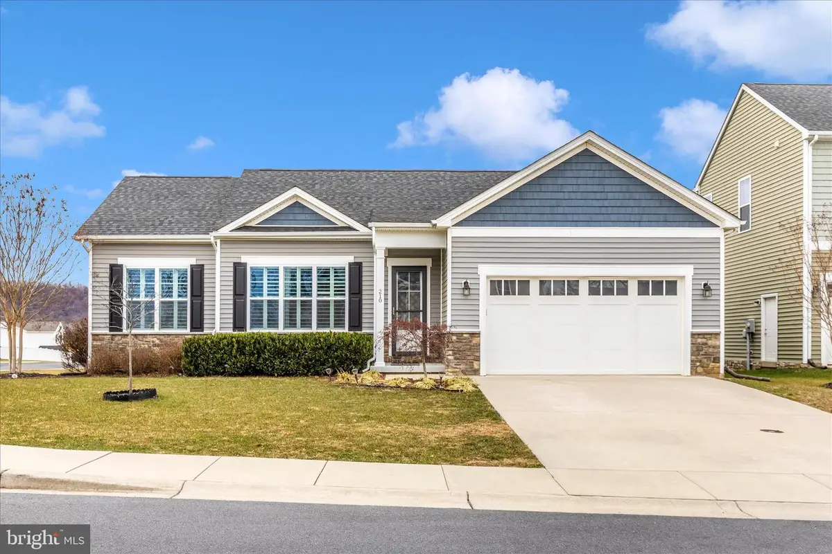 210 Aylesbury Ln, Martinsburg, WV 25403 - Image #1