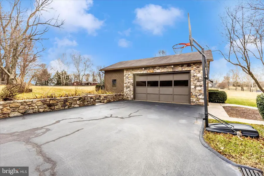 1250 Mish Rd, Bunker Hill, WV 25413 - Image #2