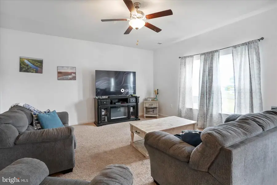 300 Headwaters Dr, Falling Waters, WV 25419 - Image #3