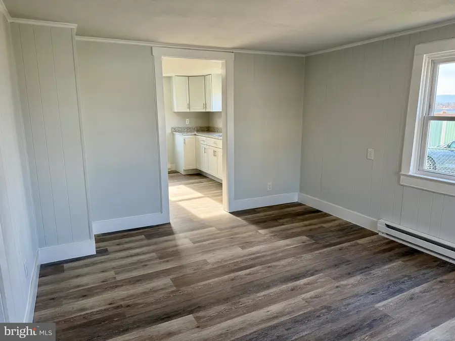 102 Lee St, Martinsburg, WV 25404 - Image #2
