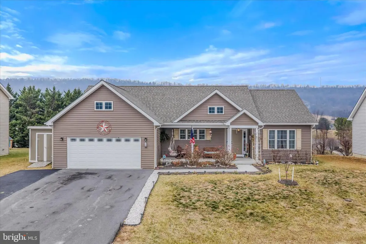 602 Duckwoods Ln, Martinsburg, WV 25403 - Image #1