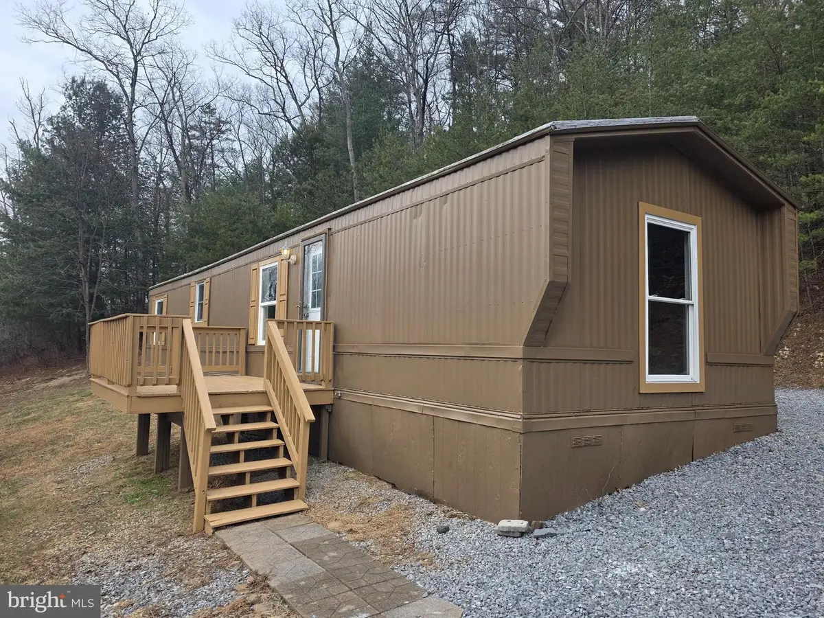 2732 Crossroad School Rd, Hedgesville, WV 25427 - Image #1