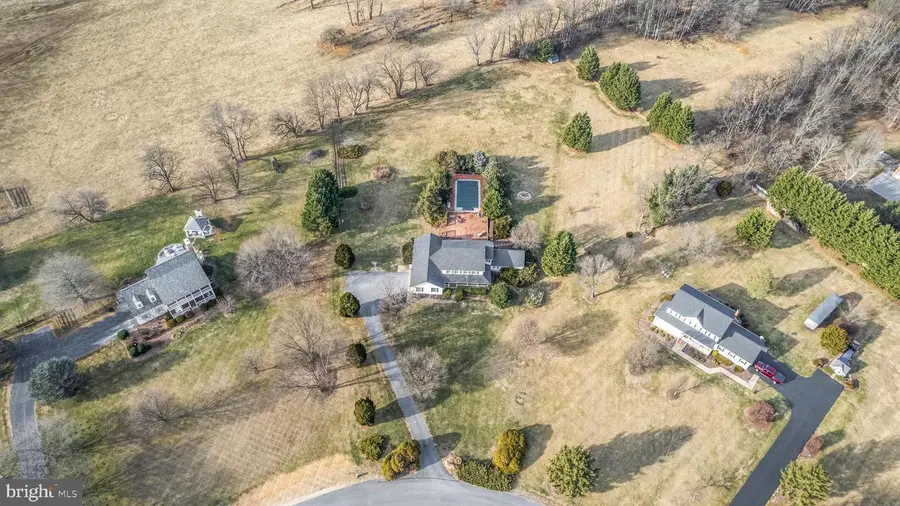 172 Cambrian Ct, Martinsburg, WV 25403 - Image #2